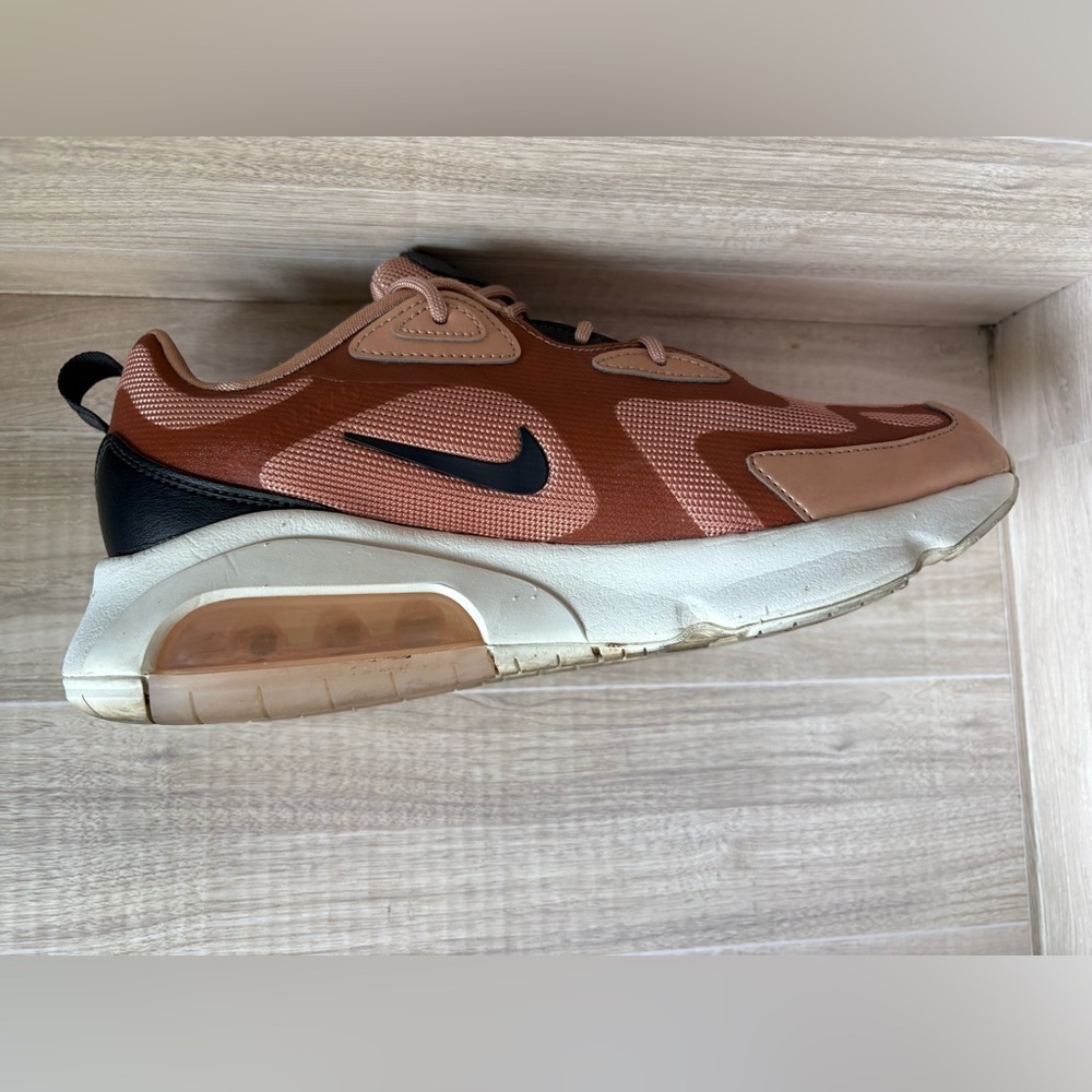 Nike Air Max 200 Metallic Red Bronze Sneaker CT1185-900 Women’s Shoe Size 9 - Picture 5 of 13